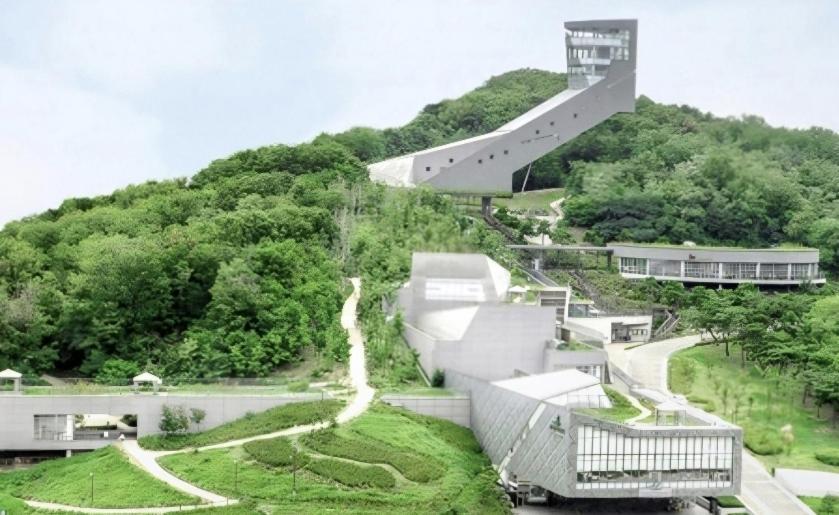 Apartment All-inclusive In #bunker 1-3, Near Miasageori Station Line 4 *